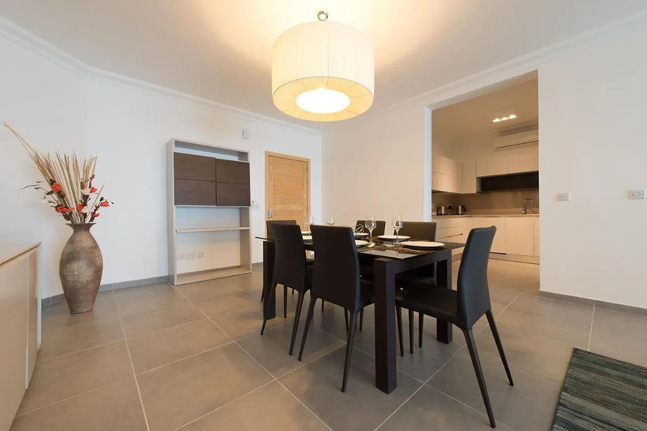 Seafront Luxury Apartment With Pool Sliema 0*,