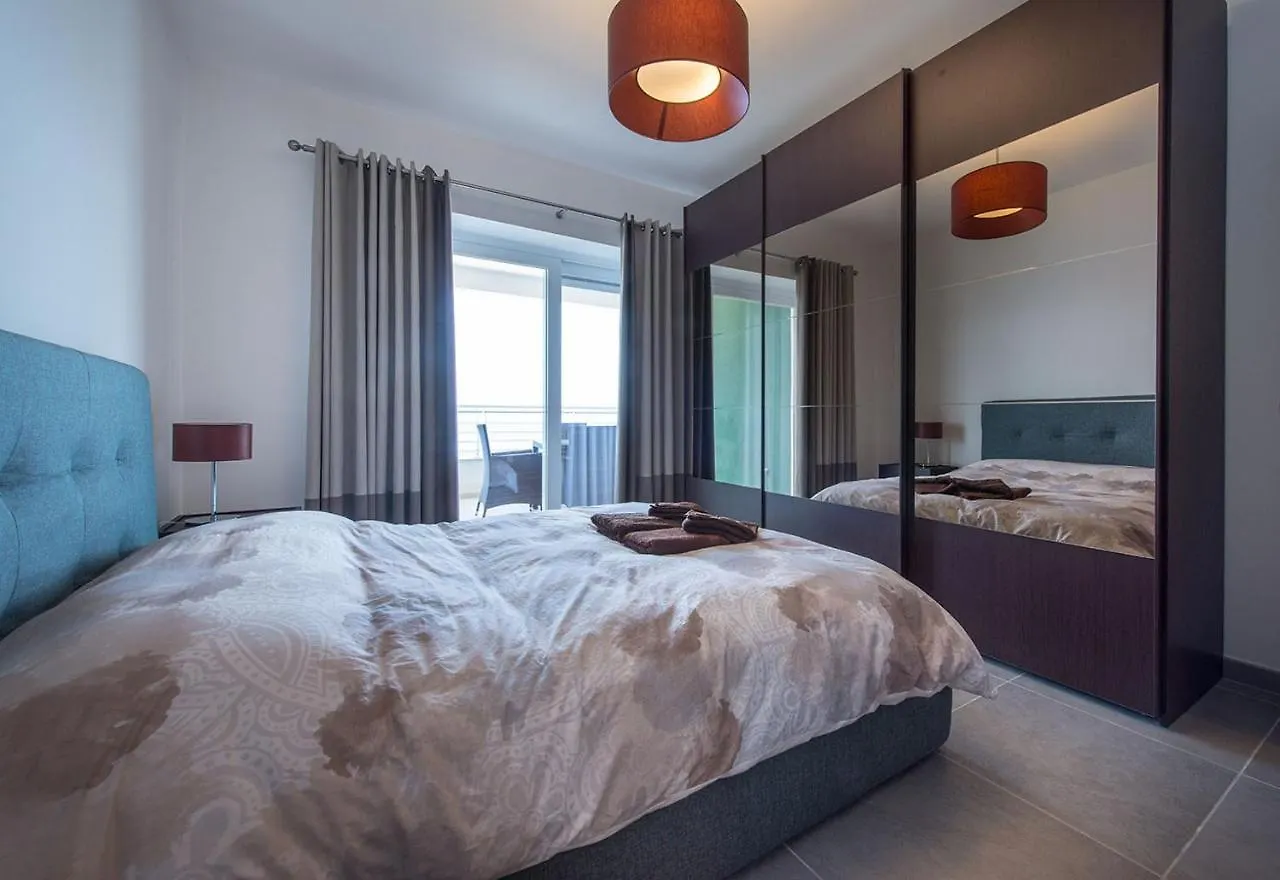 Seafront Luxury Apartment With Pool Sliema 0*,