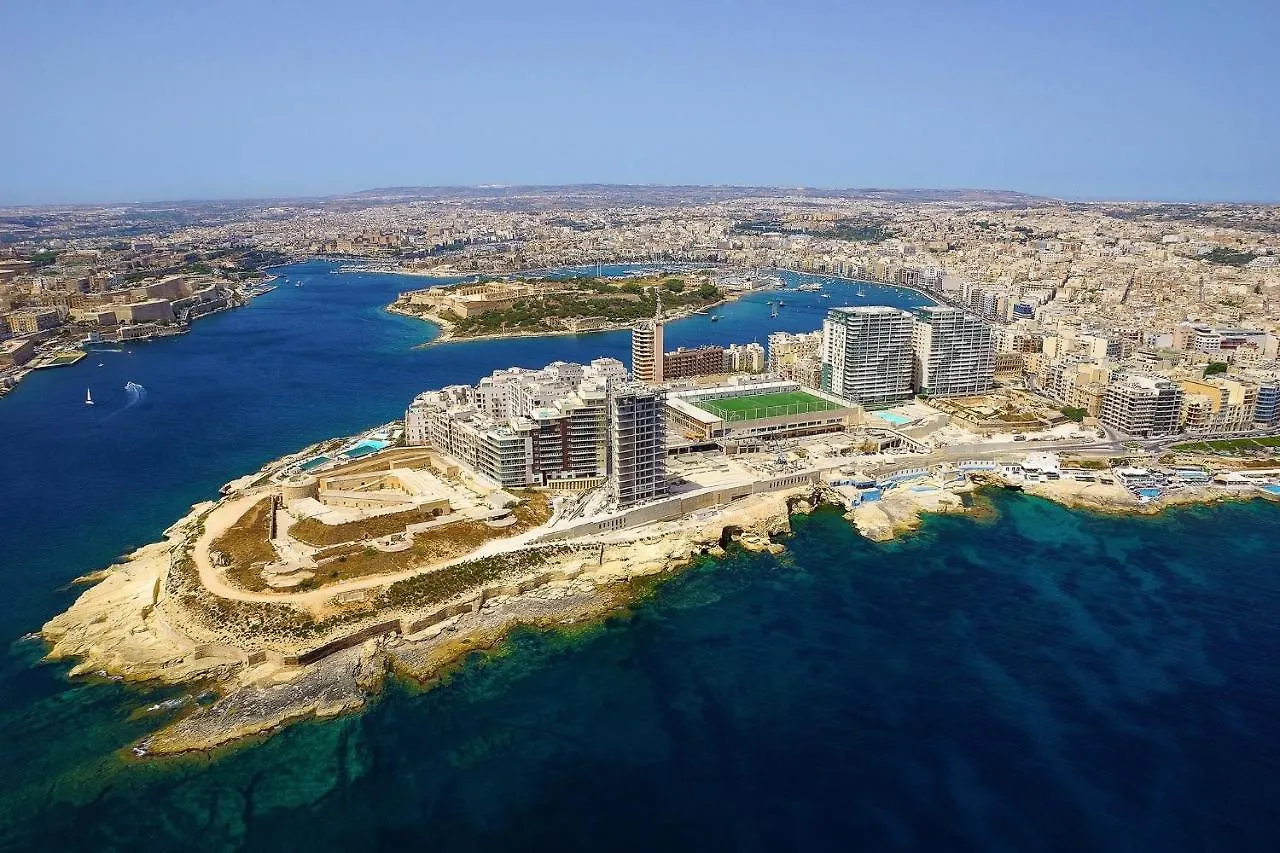 Seafront Luxury Apartment With Pool Sliema 0*,  Malta