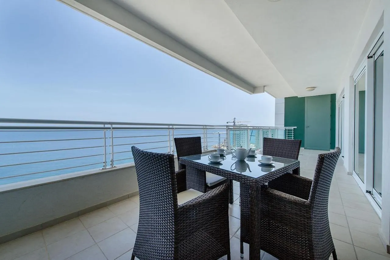 Seafront Luxury Apartment With Pool Sliema Malta