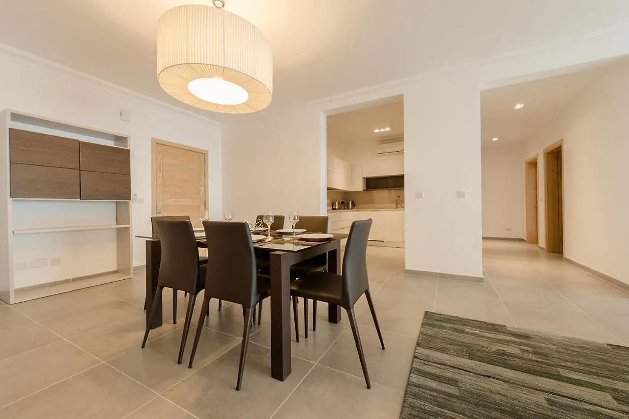 Seafront Luxury Apartment With Pool Sliema Malta