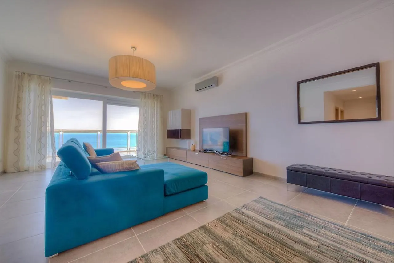 סליאמה Seafront Luxury Apartment With Pool