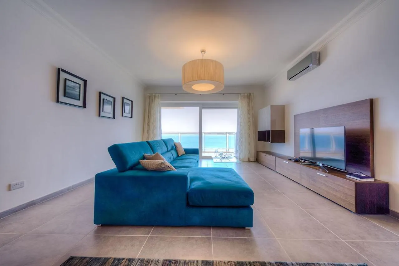 סליאמה Seafront Luxury Apartment With Pool